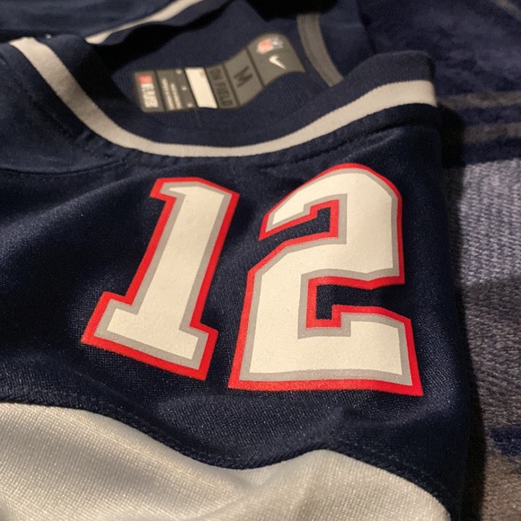 NFL New England Patriots #12 Tom Brady jersey size Medium - Picture 8 of 14